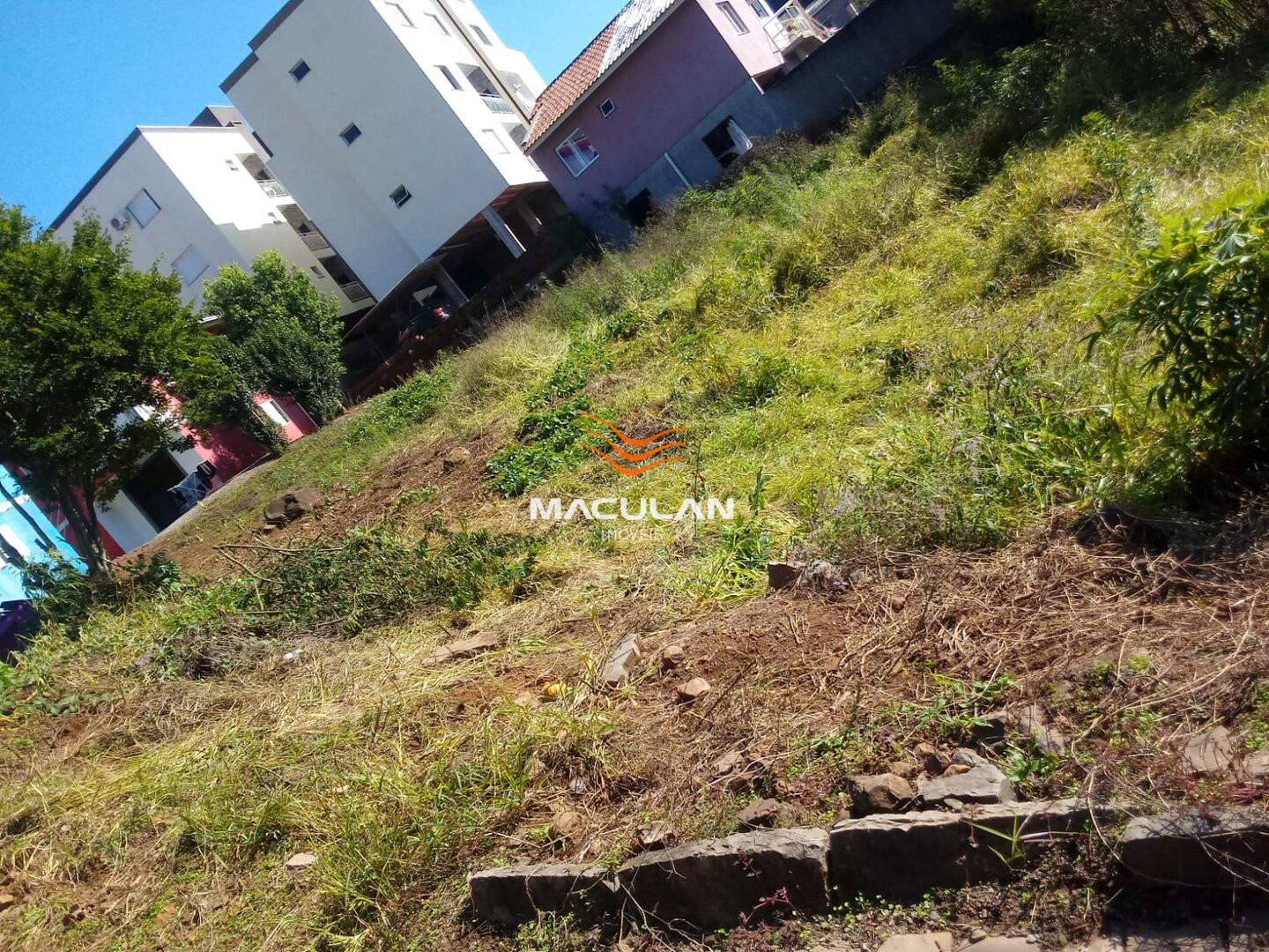 Vende-se Terreno